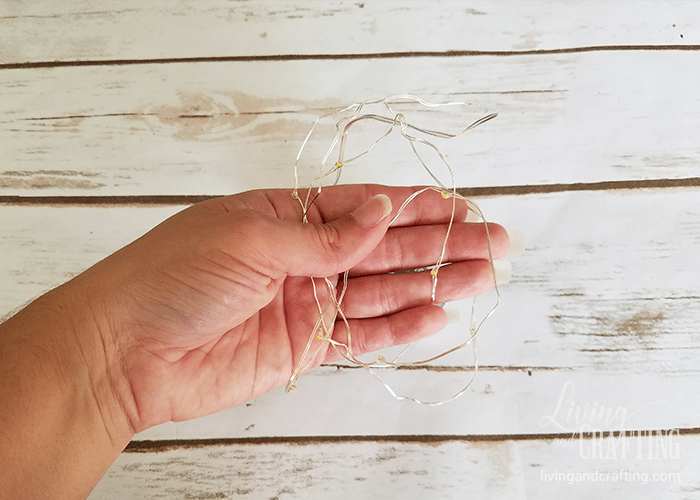 DIY Burlap Christmas Wreath 10