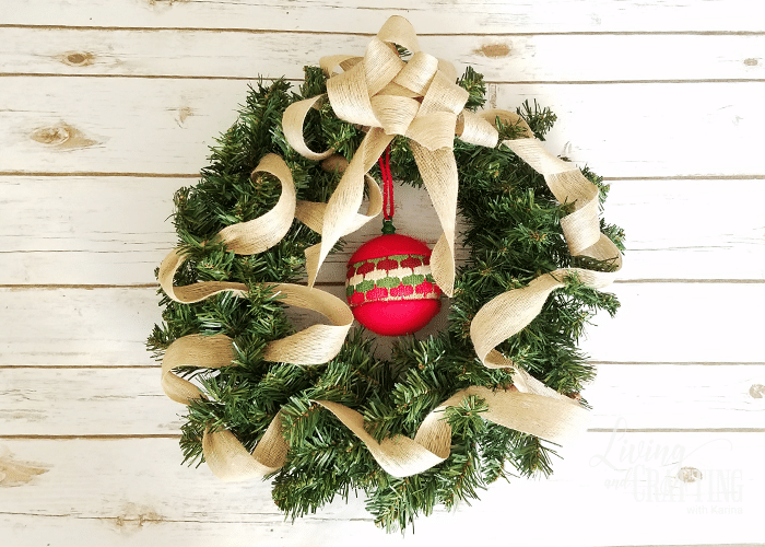 DIY Burlap Christmas Wreath 12