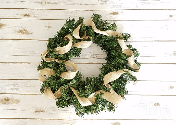 DIY Burlap Christmas Wreath 4