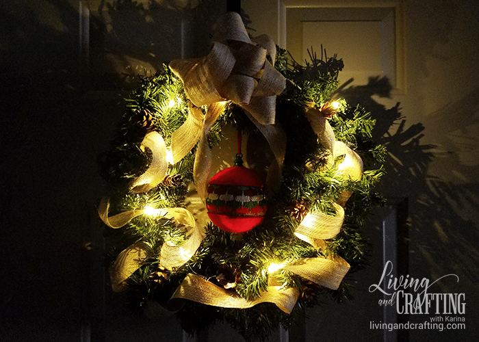 DIY Burlap Christmas Wreath light