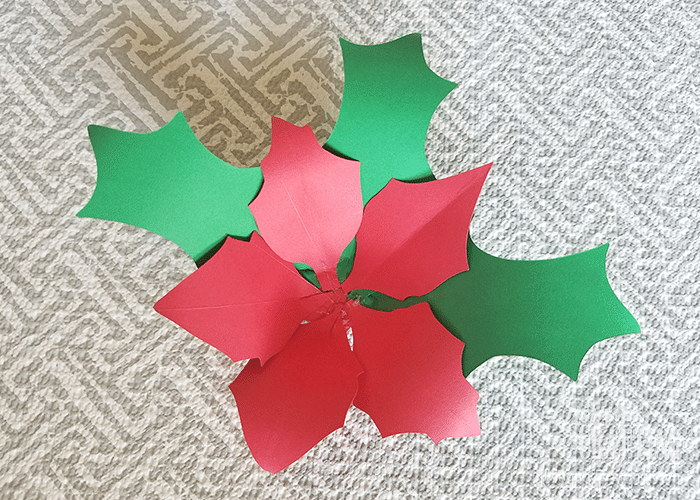 Poinsettia Paper Flower - Living and Crafting