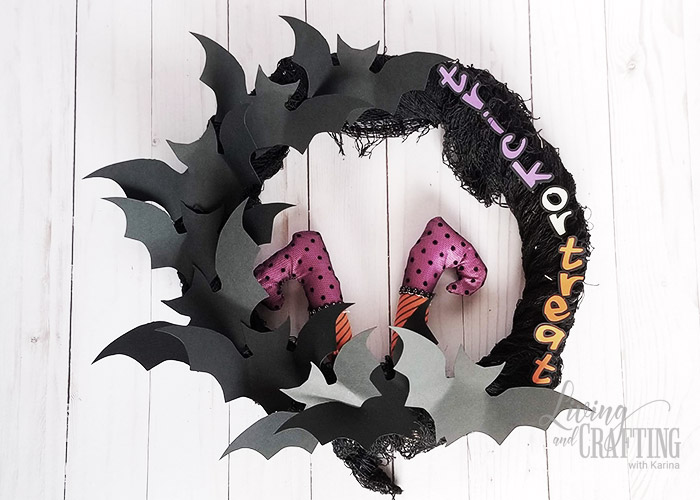 Easy Halloween Witch Wreath 12