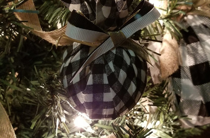 Buffalo Check Christmas Tree Ornament ft