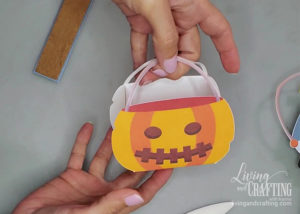 Jack O Lantern Paper Bag DIY (Easy for kids) - Living and Crafting